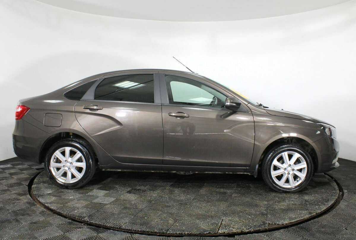 Б/У Лада (ВАЗ) Веста 2022 года. Фото: #1