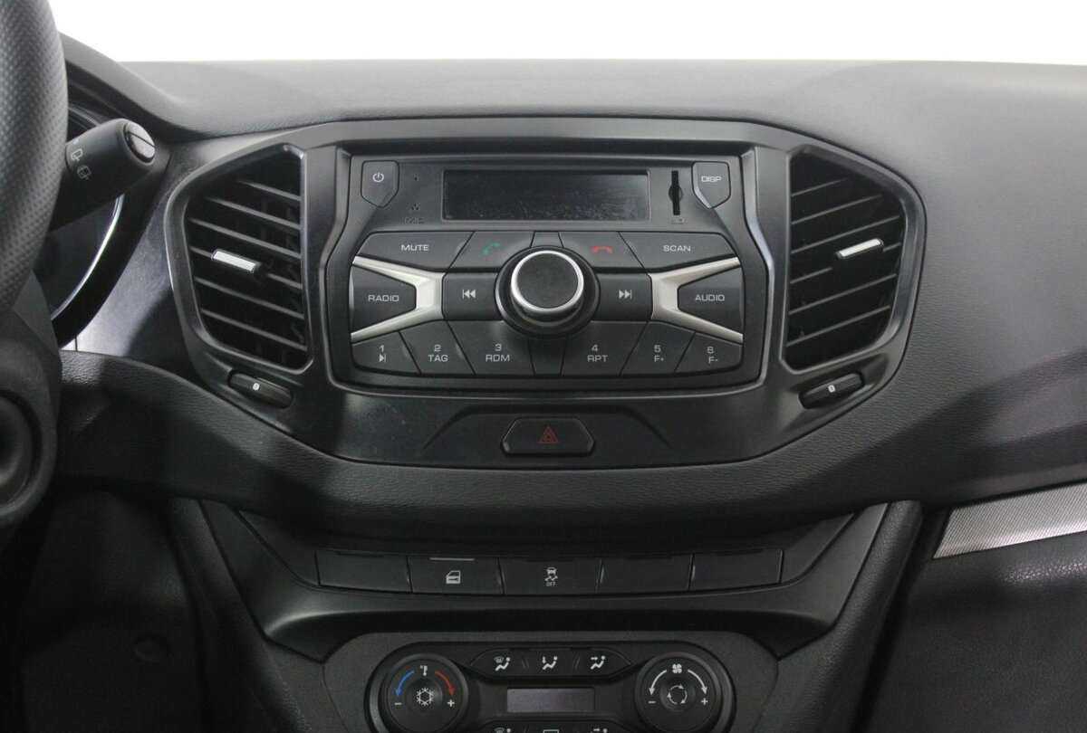 Б/У Лада (ВАЗ) Веста 2020 года. Фото: #8