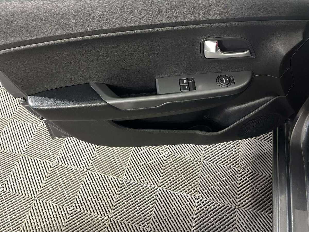 Б/У Киа Рио 2015 года. Фото: #7