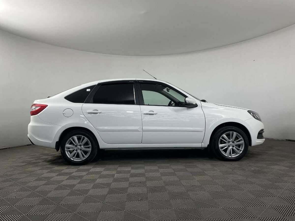 Б/У Лада (ВАЗ) Гранта 2021 года. Фото: #3