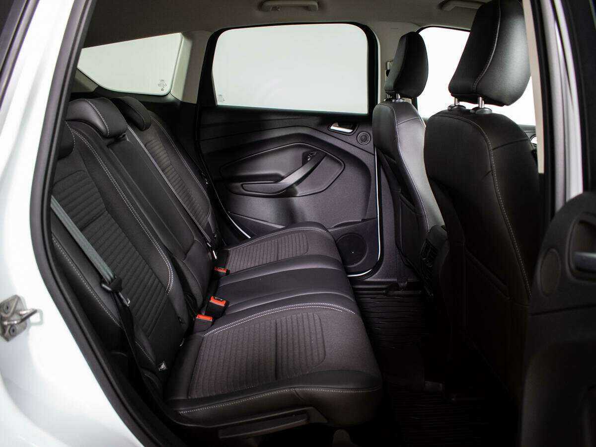 Б/У Форд Куга 2017 года. Фото: #9