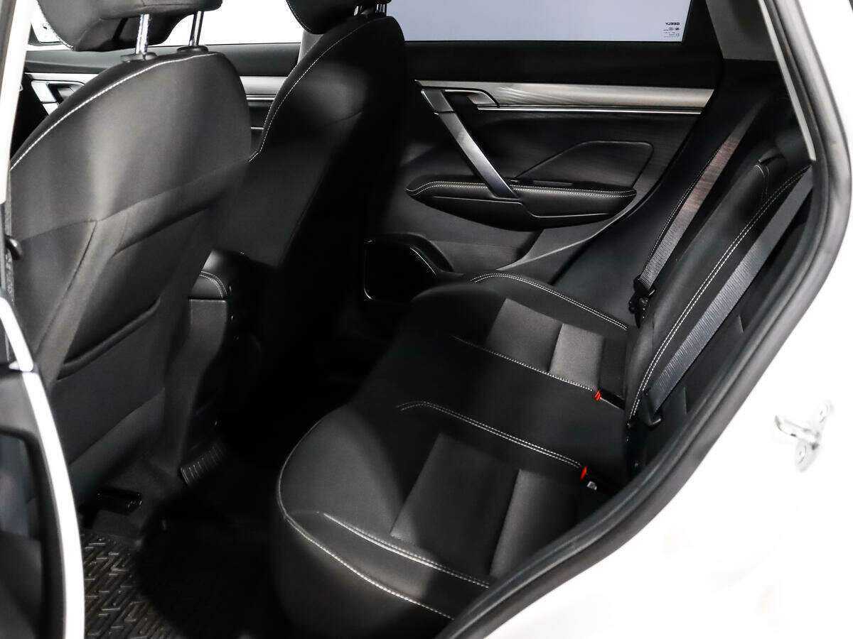 Б/У Джили Кулрэй 2021 года. Фото: #11