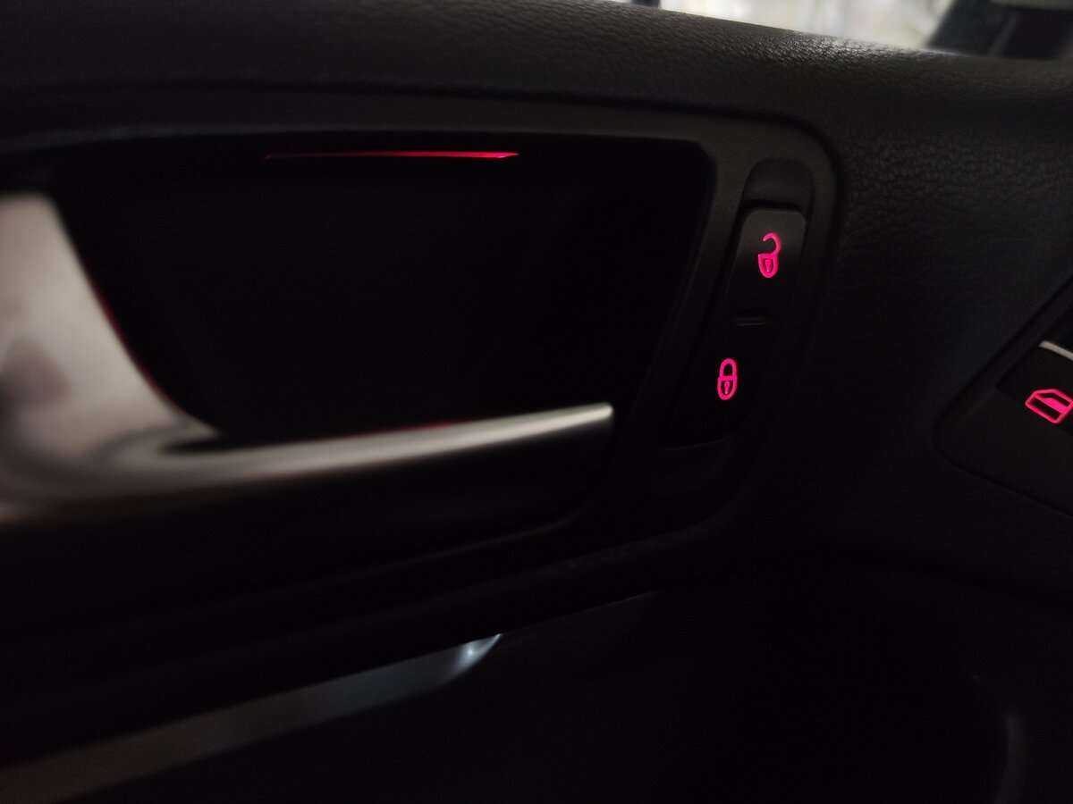 Б/У Фольксваген Тигуан 2012 года. Фото: #17