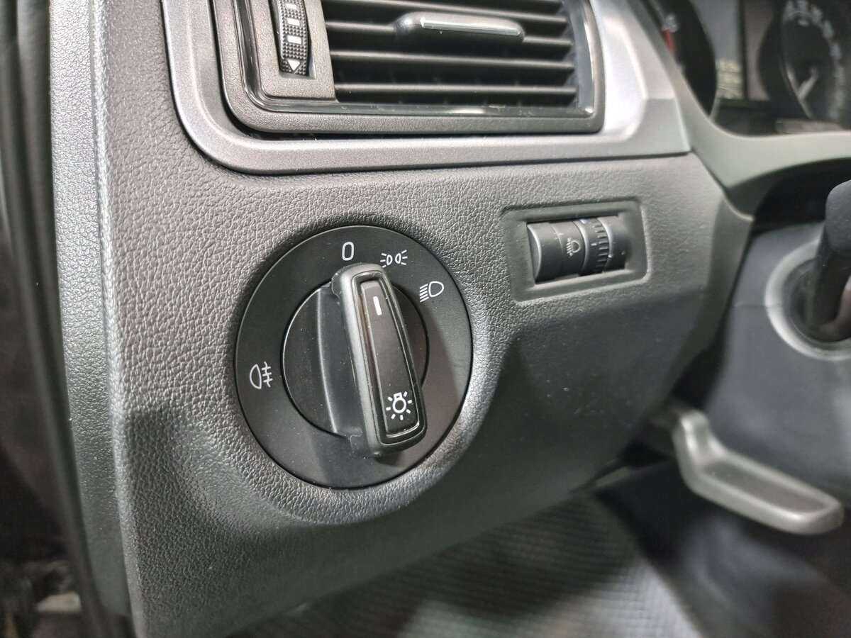 Б/У Шкода Рапид 2019 года. Фото: #6