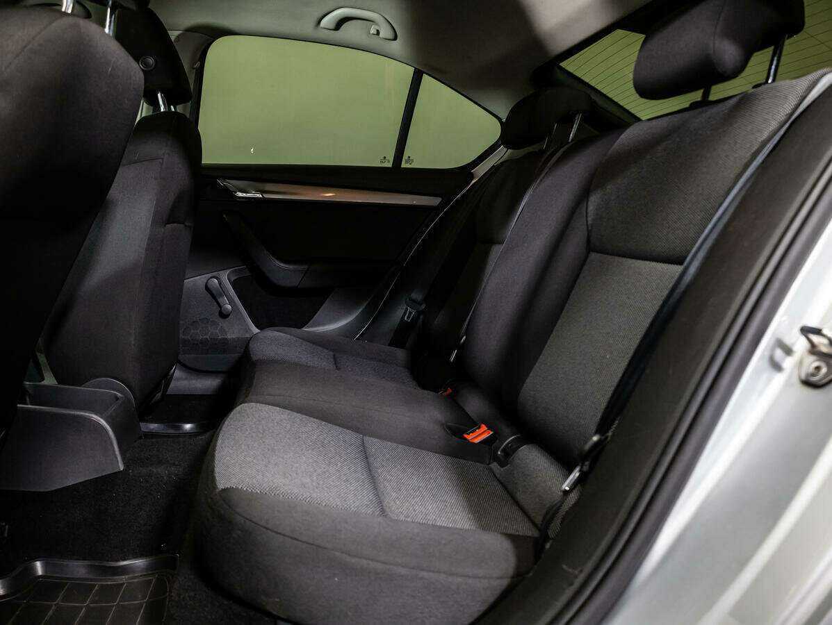 Б/У Шкода Октавия 2015 года. Фото: #9