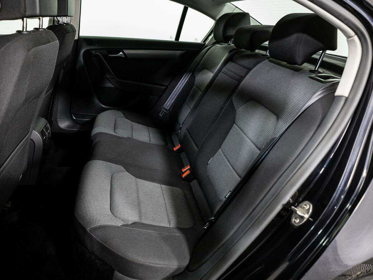 Б/У Фольксваген Пассат 2012 года. Фото: #9