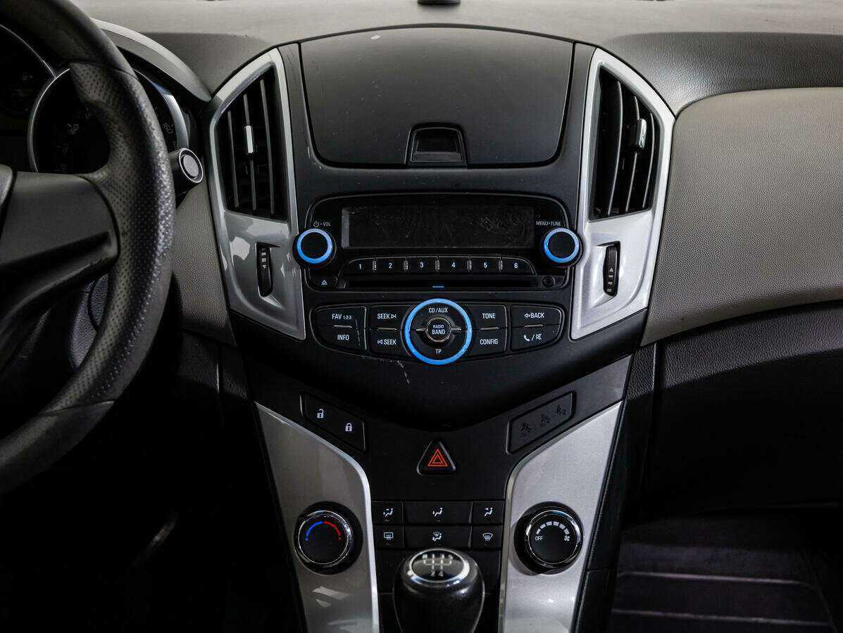 Б/У Шевроле Круз 2013 года. Фото: #13