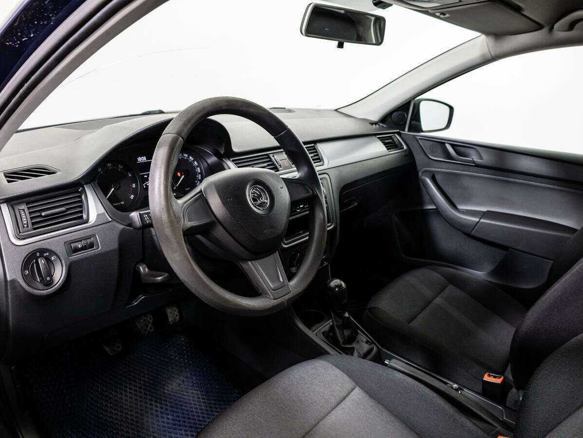 Б/У Шкода Рапид 2015 года. Фото: #9