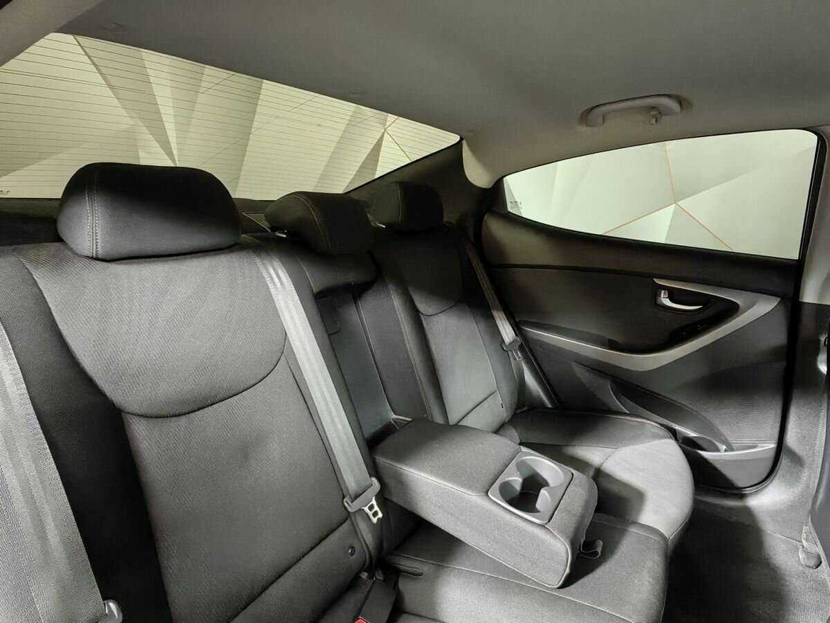 Б/У Хендай Елантра 2015 года. Фото: #12