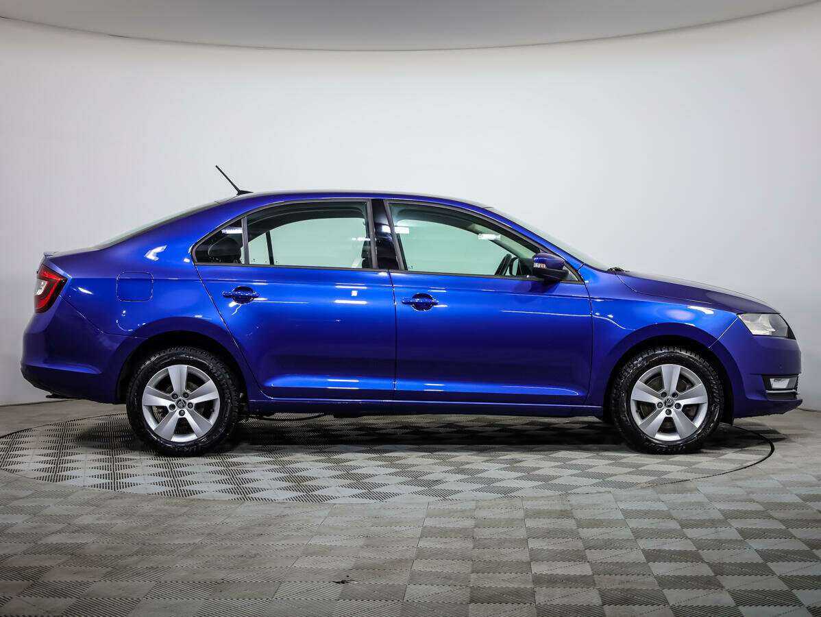 Б/У Шкода Рапид 2018 года. Фото: #2