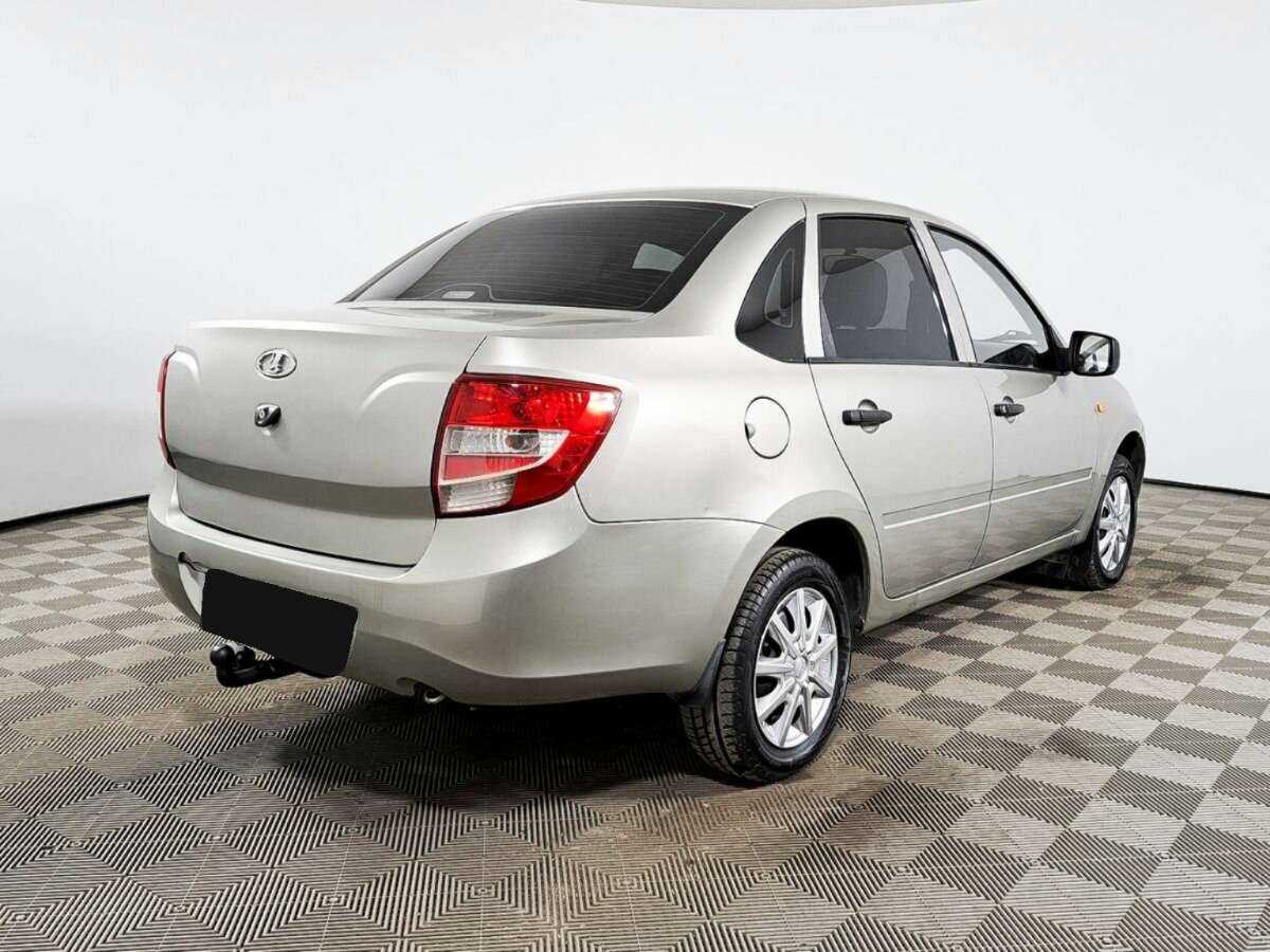 Б/У Лада (ВАЗ) Гранта 2012 года. Фото: #3