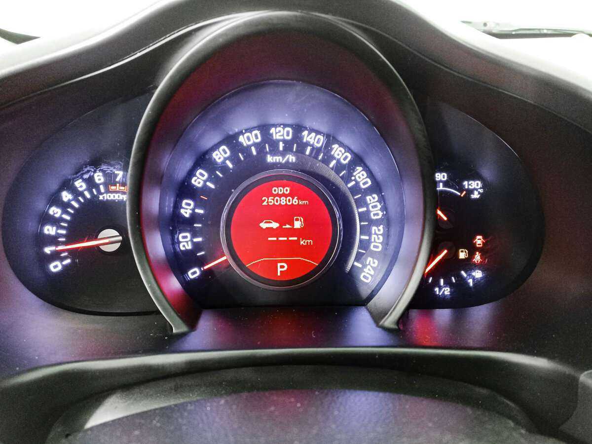 Б/У Киа Спортейдж 2013 года. Фото: #10