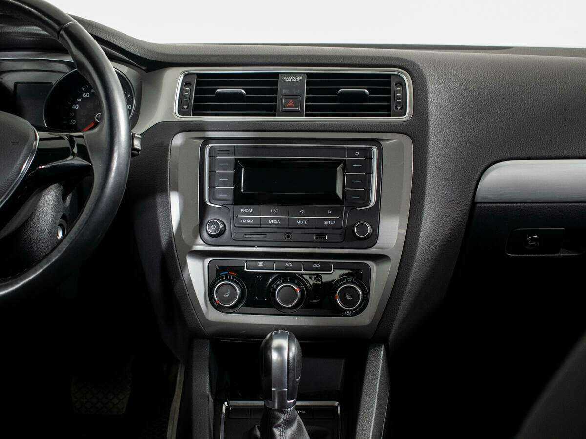 Б/У Фольксваген Джетта 2018 года. Фото: #10