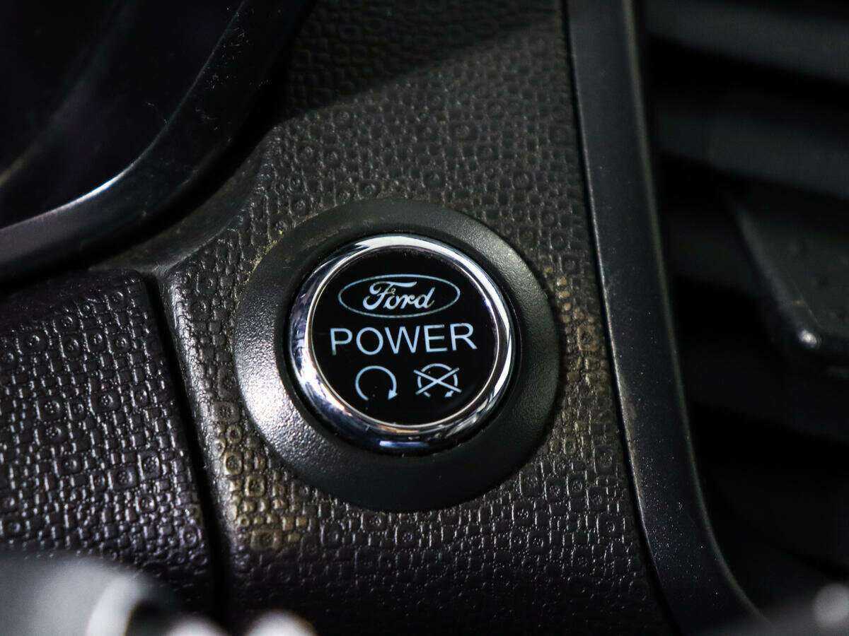 Б/У Форд ЭкоСпорт 2015 года. Фото: #14