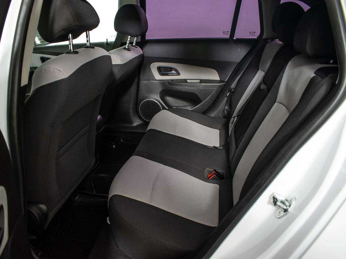 Б/У Шевроле Круз 2013 года. Фото: #6