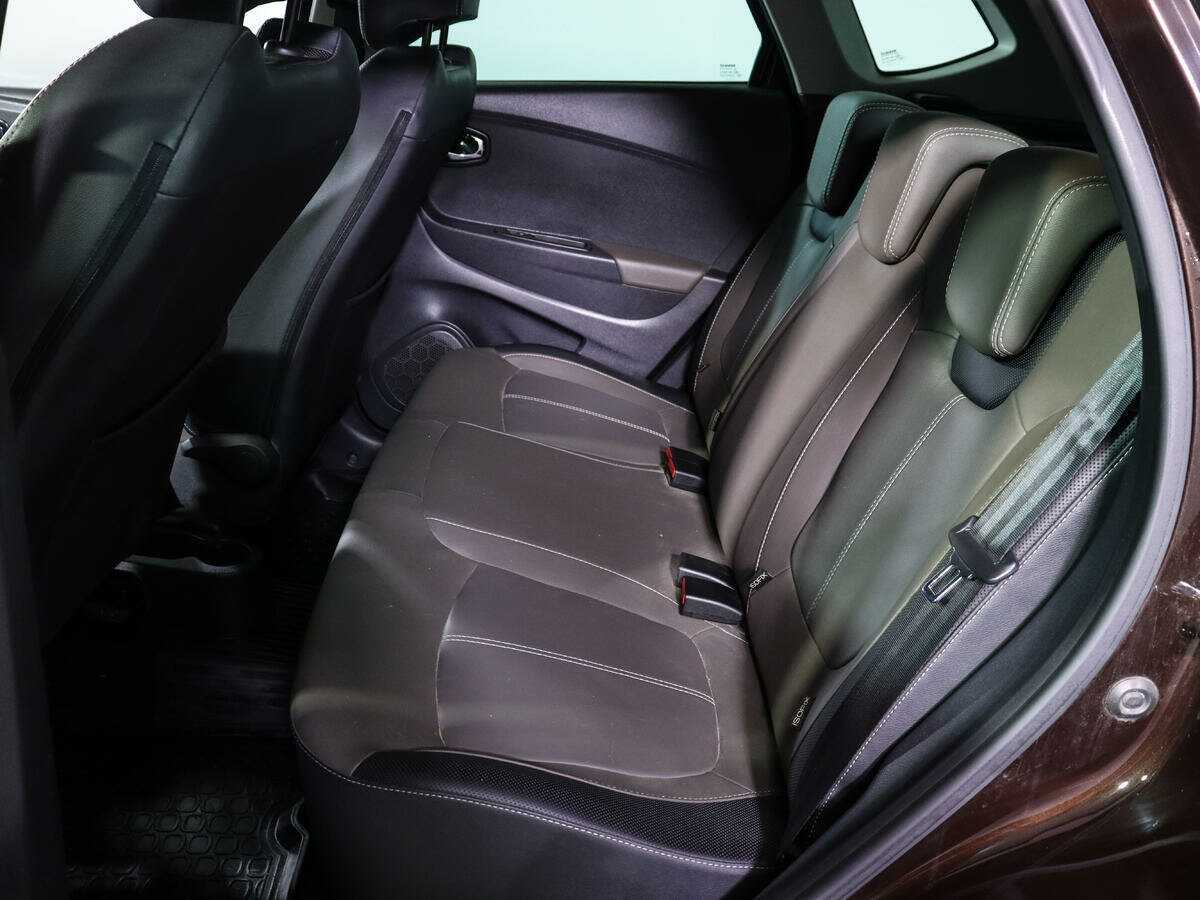 Б/У Рено Каптюр 2017 года. Фото: #7