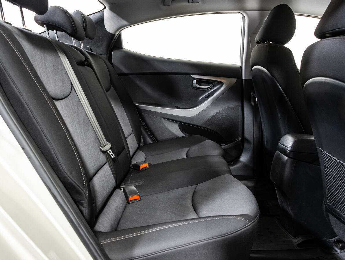 Б/У Хендай Елантра 2015 года. Фото: #12