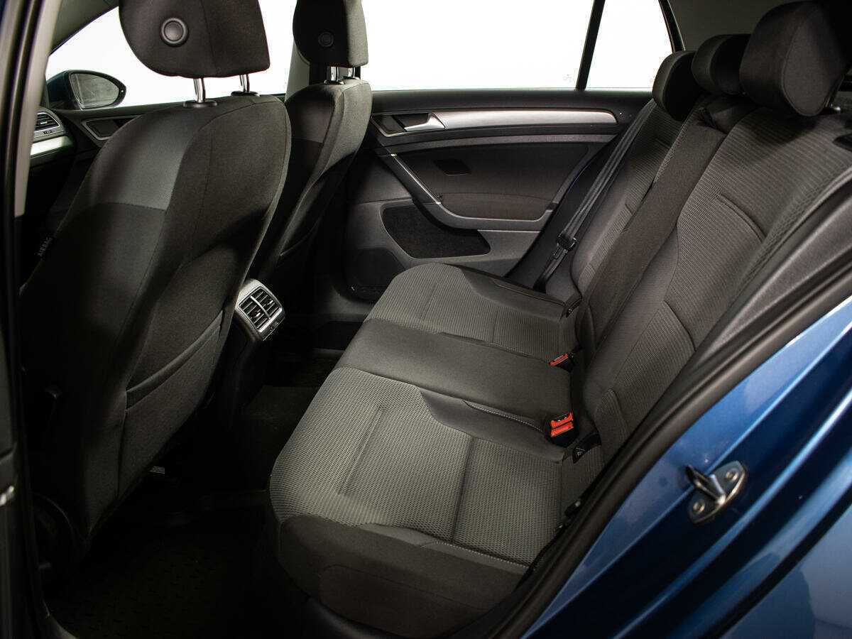 Б/У Фольксваген Гольф 2012 года. Фото: #9