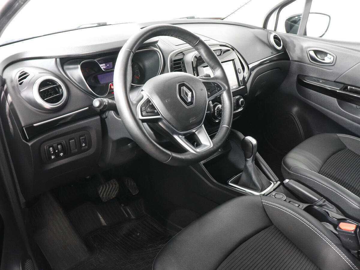 Б/У Рено Каптюр 2021 года. Фото: #8
