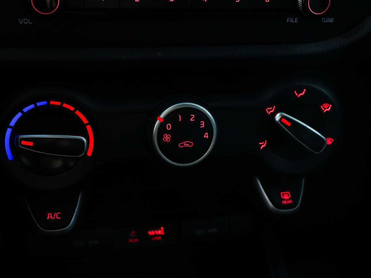 Б/У Киа Рио 2018 года. Фото: #12