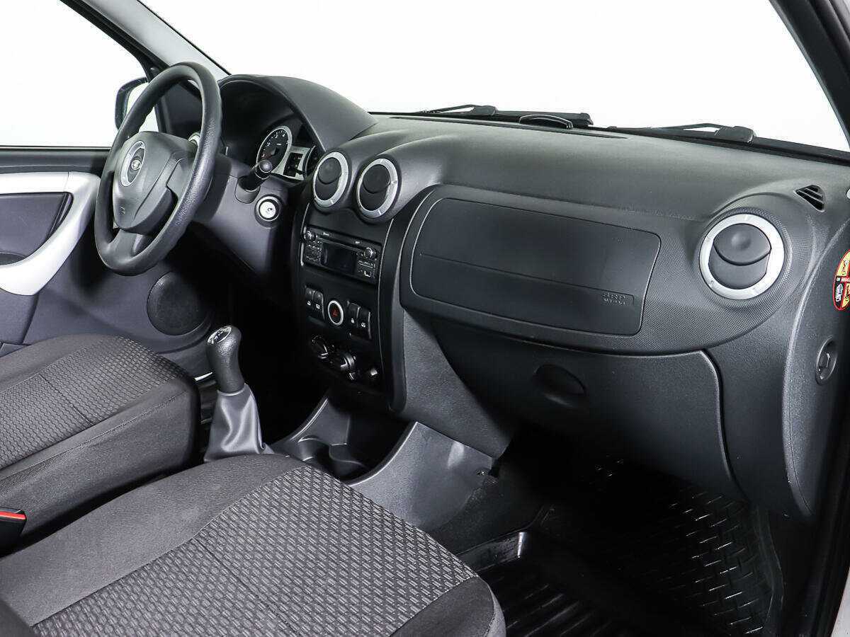 Б/У Лада (ВАЗ) Ларгус 2015 года. Фото: #8