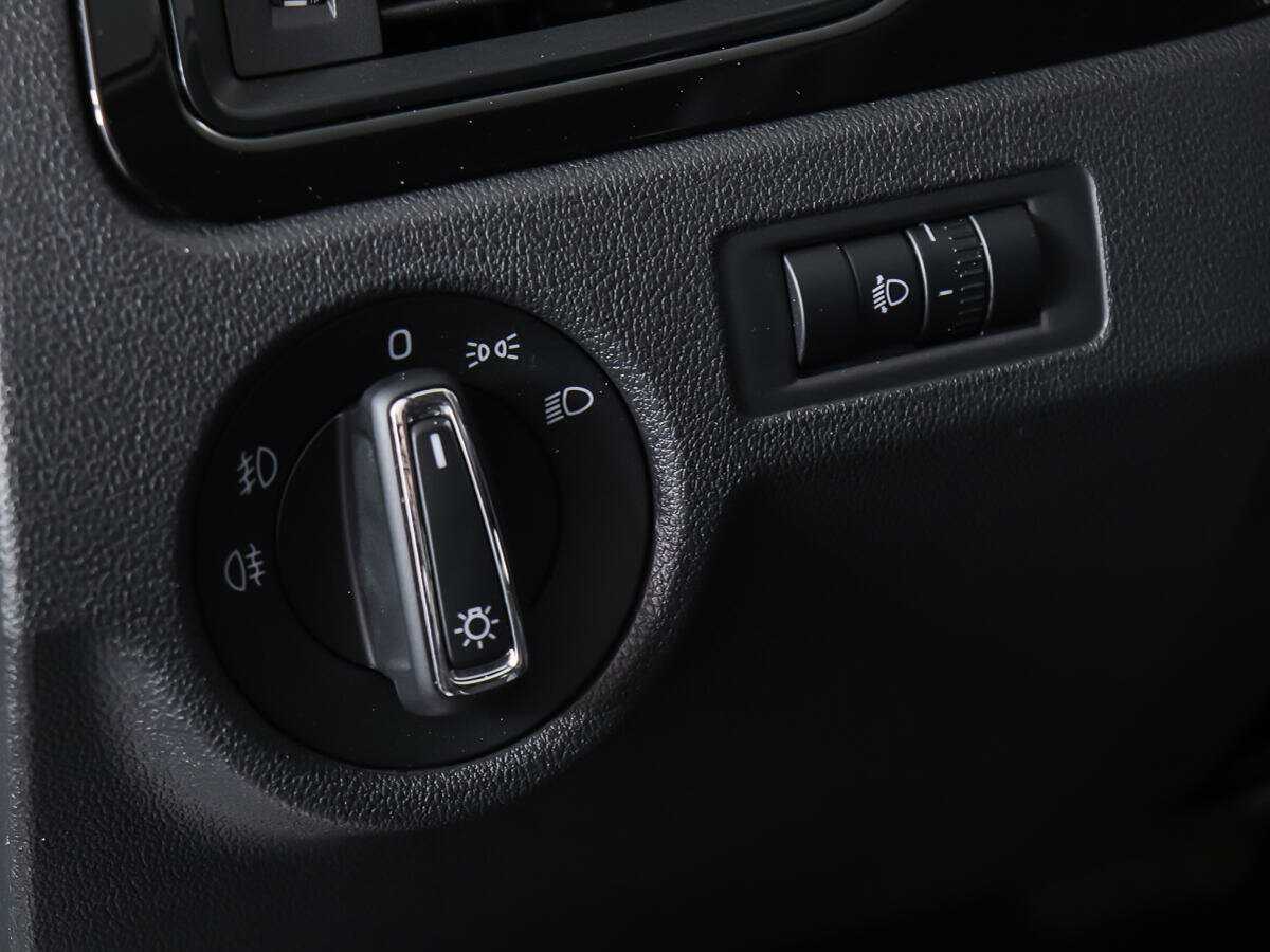 Б/У Шкода Рапид 2019 года. Фото: #16