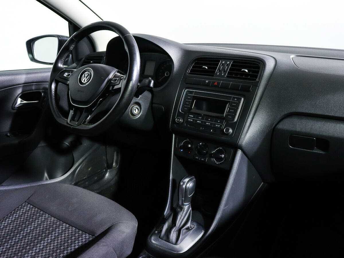 Б/У Фольксваген Поло 2018 года. Фото: #6