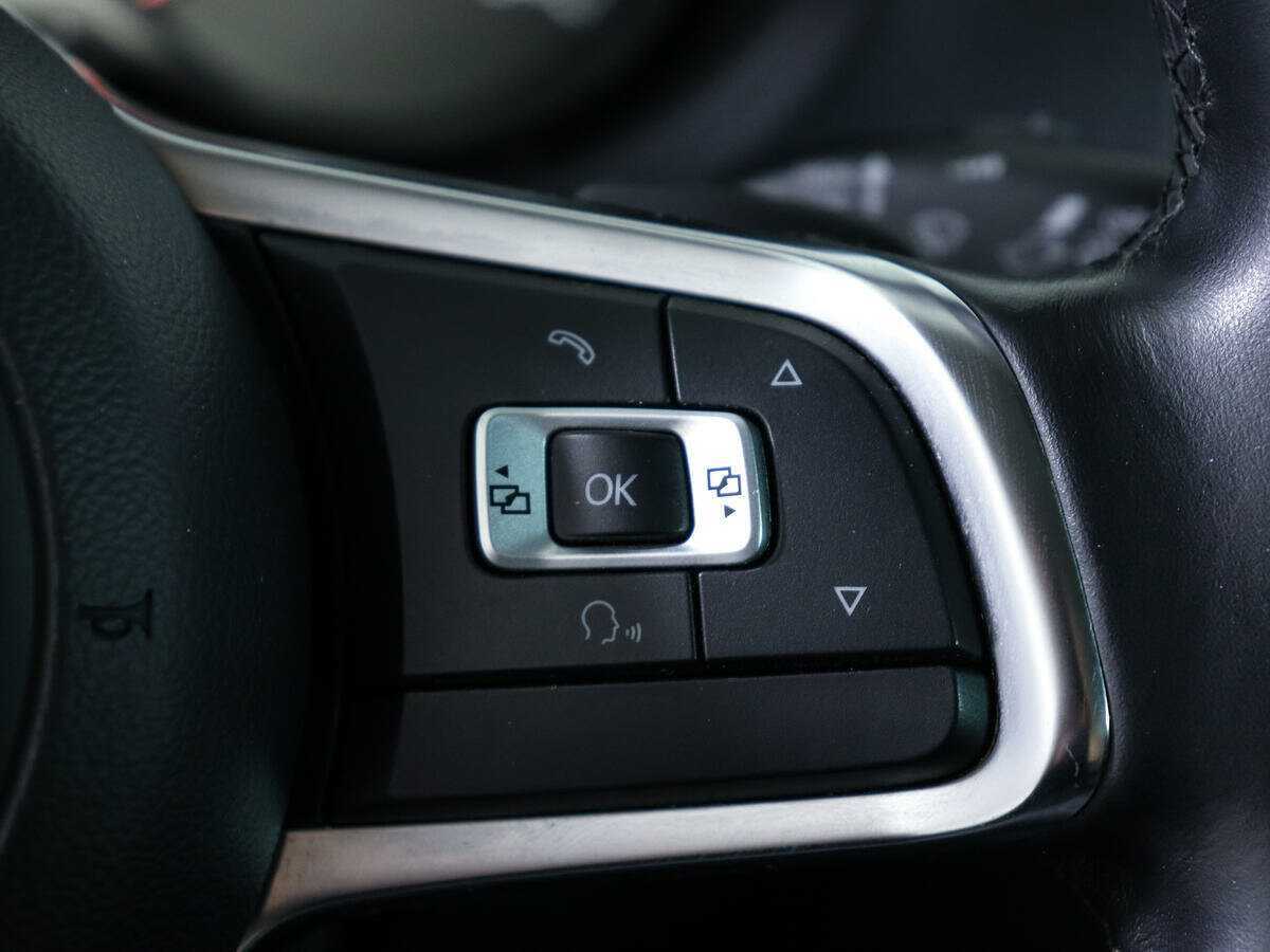 Б/У Фольксваген Поло 2019 года. Фото: #17