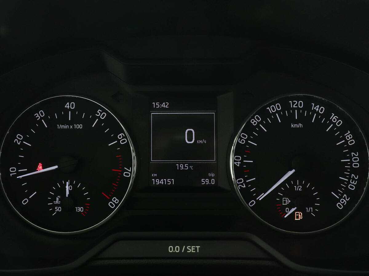 Б/У Шкода Октавия 2015 года. Фото: #10