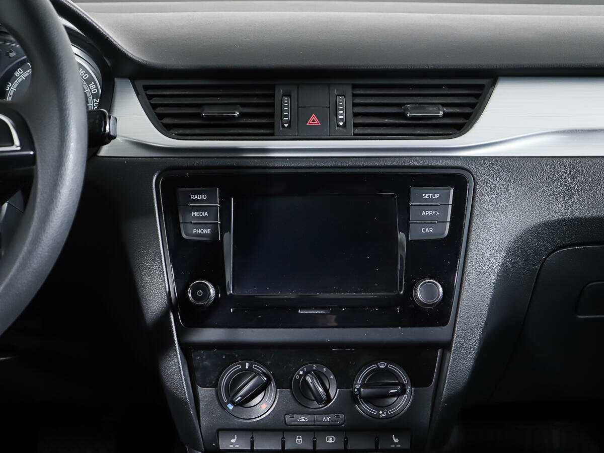 Б/У Шкода Рапид 2019 года. Фото: #10