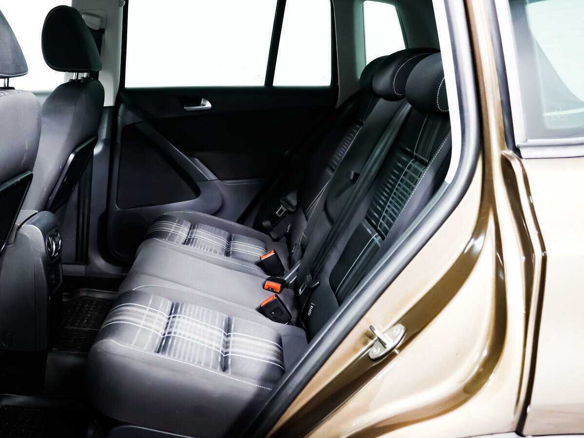 Б/У Фольксваген Тигуан 2015 года. Фото: #11