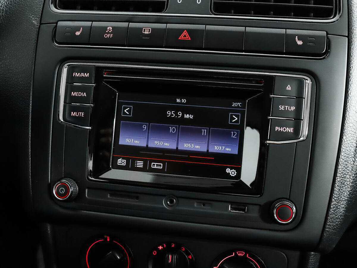 Б/У Фольксваген Поло 2016 года. Фото: #12