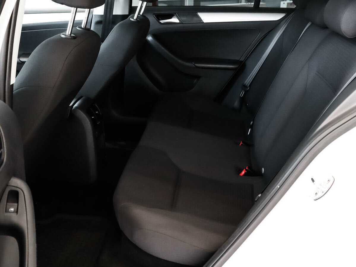 Б/У Фольксваген Джетта 2017 года. Фото: #9