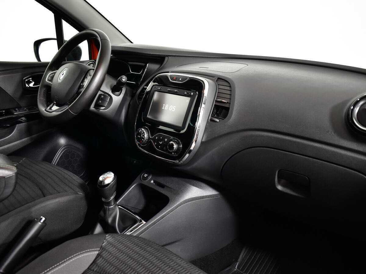 Б/У Рено Каптюр 2017 года. Фото: #8