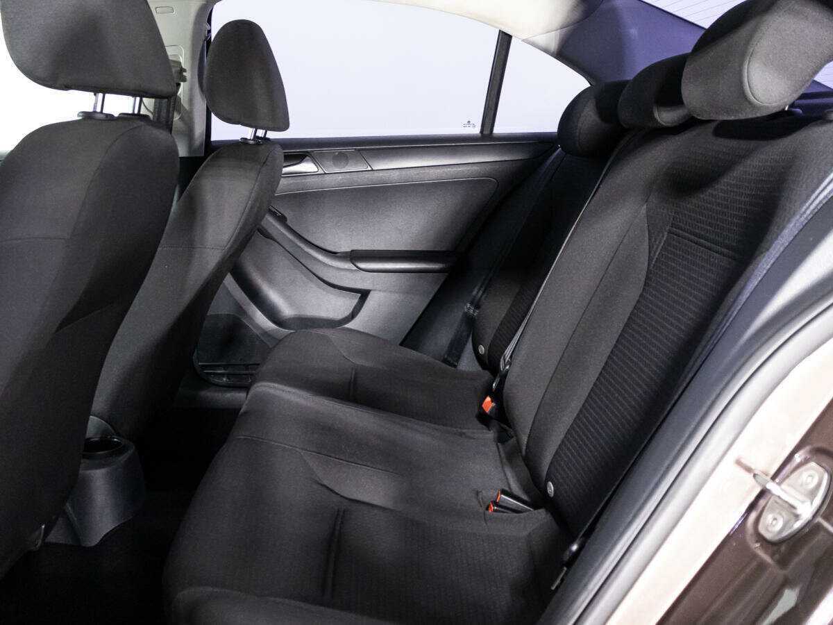 Б/У Фольксваген Джетта 2015 года. Фото: #9