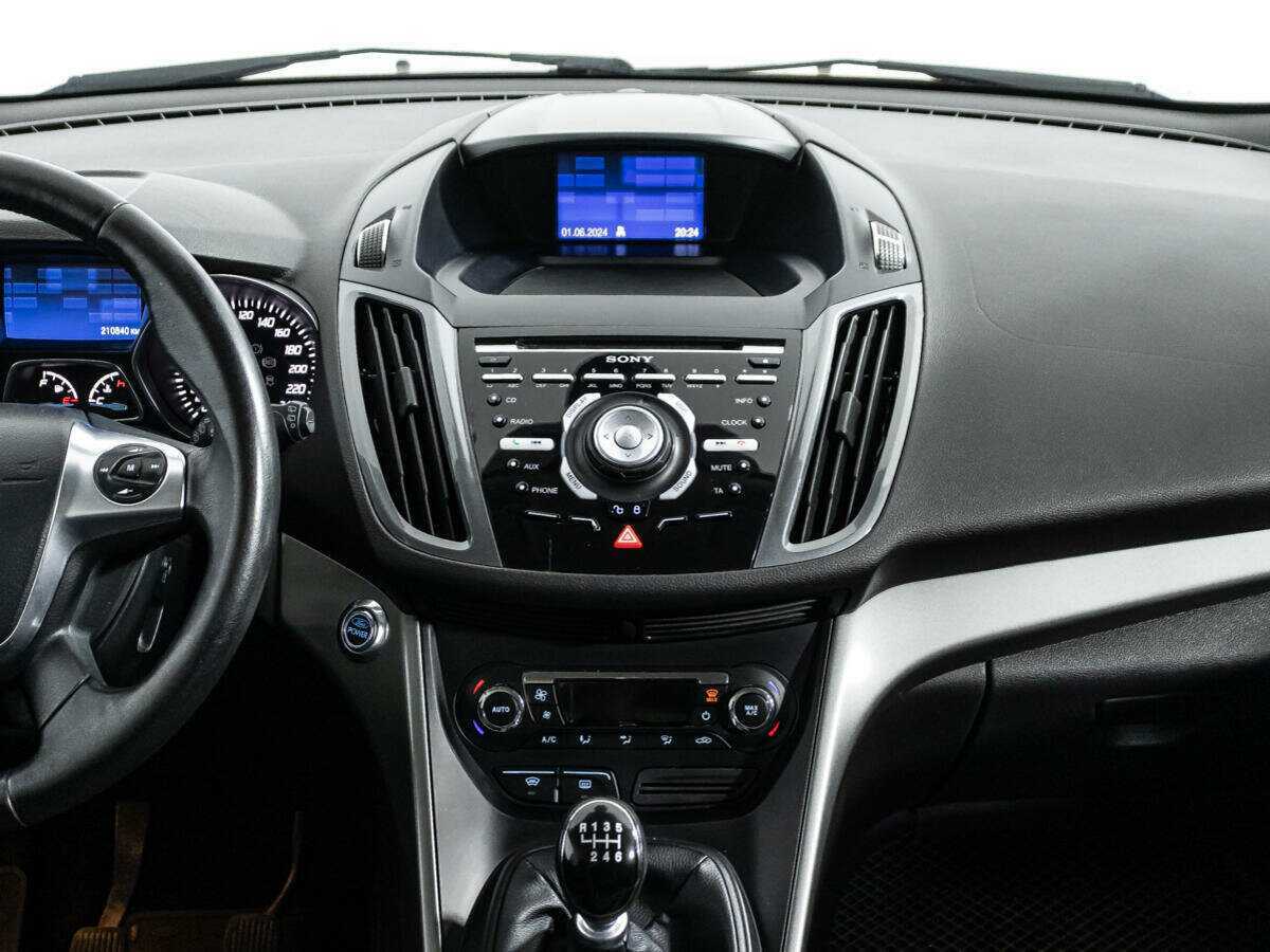 Б/У Форд Куга 2013 года. Фото: #13