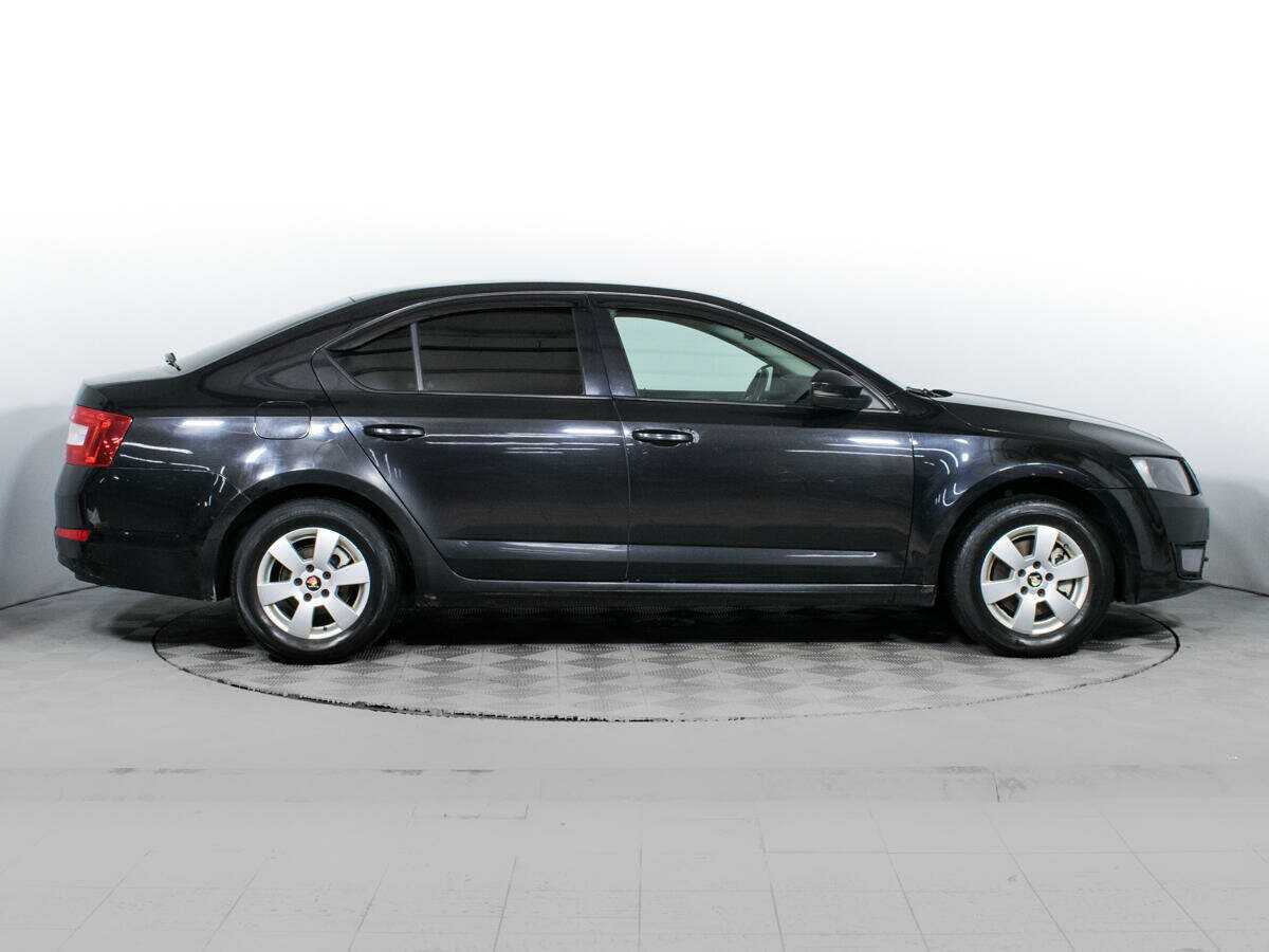 Б/У Шкода Октавия 2013 года. Фото: #3