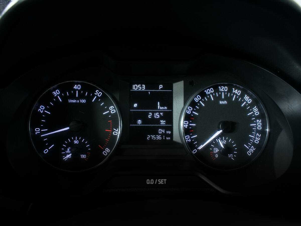 Б/У Шкода Октавия 2013 года. Фото: #10