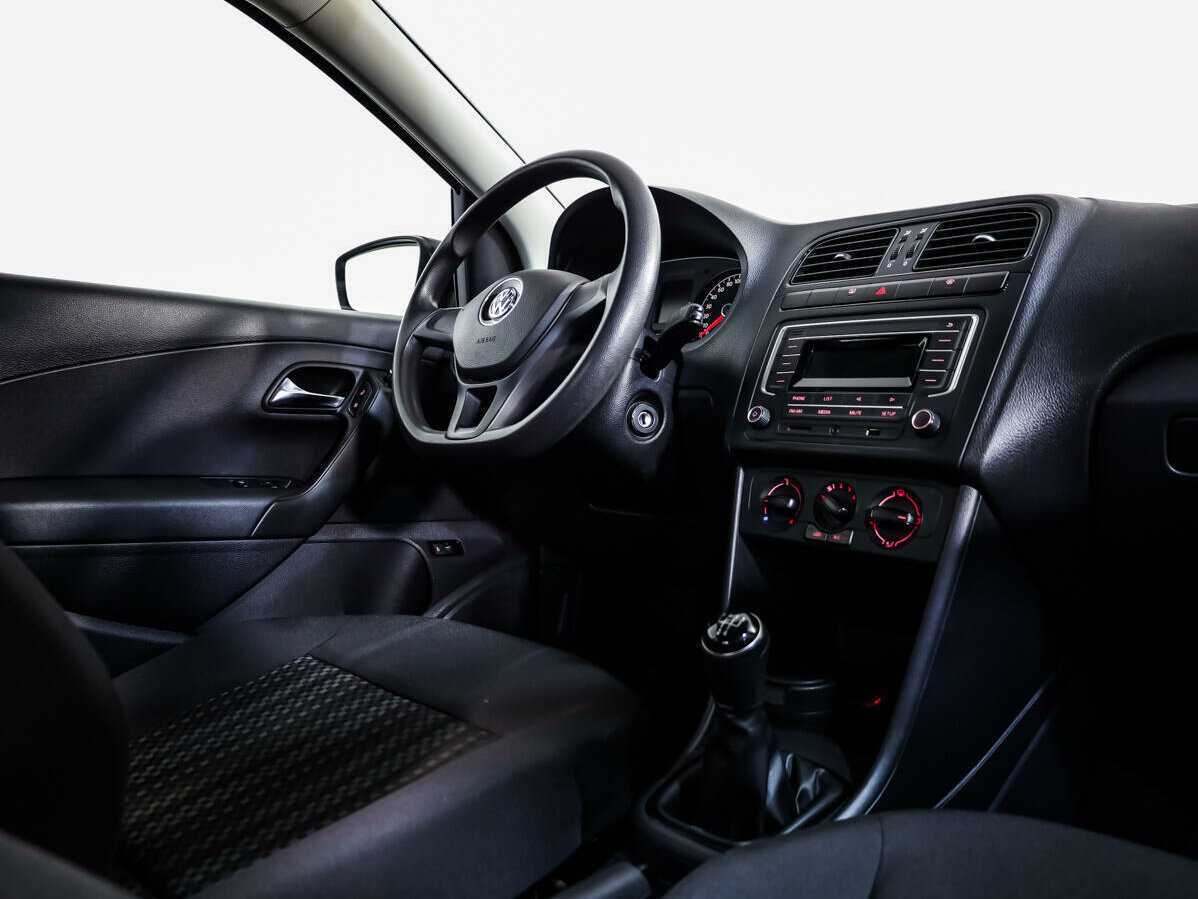 Б/У Фольксваген Поло 2016 года. Фото: #7