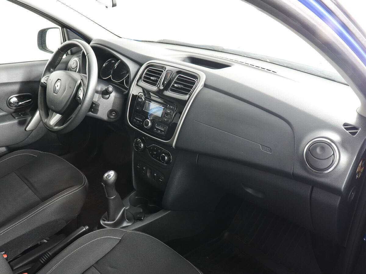 Б/У Рено Сандеро 2016 года. Фото: #9