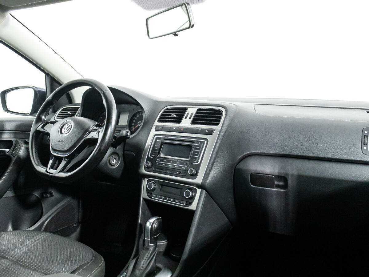 Б/У Фольксваген Поло 2017 года. Фото: #8