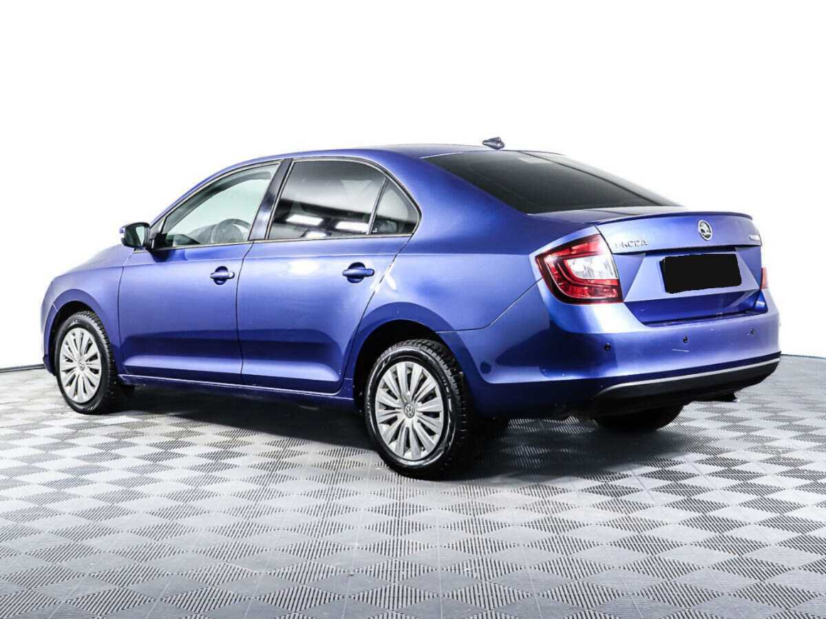 Б/У Шкода Рапид 2017 года. Фото: #1