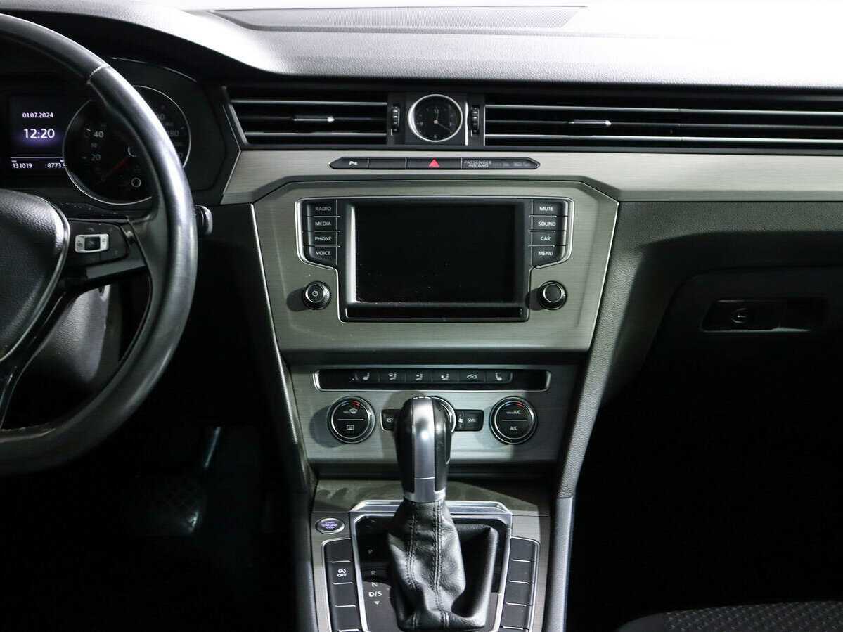 Б/У Фольксваген Пассат 2016 года. Фото: #10