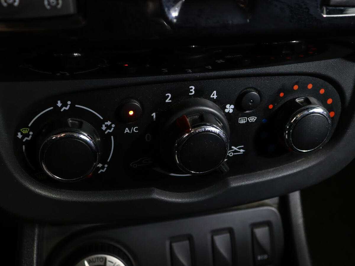 Б/У Рено Дастер 2017 года. Фото: #17