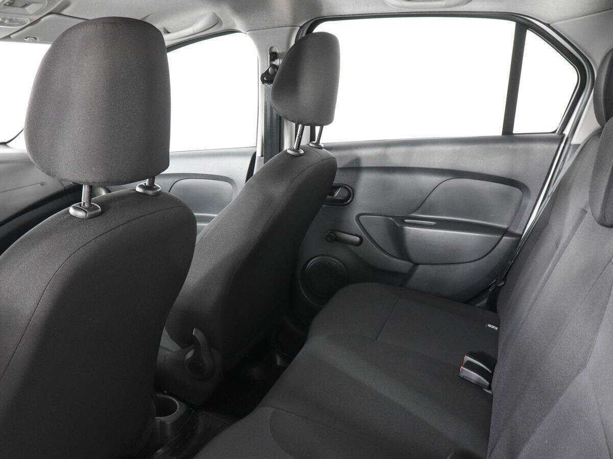 Б/У Рено Логан 2019 года. Фото: #11