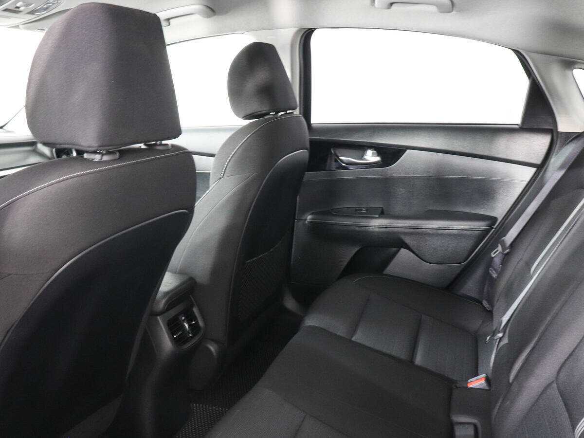 Б/У Киа Церато 2018 года. Фото: #11