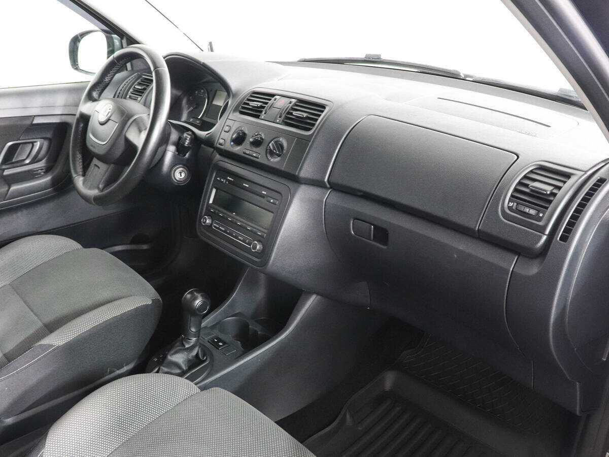 Б/У Шкода Фабия 2012 года. Фото: #9