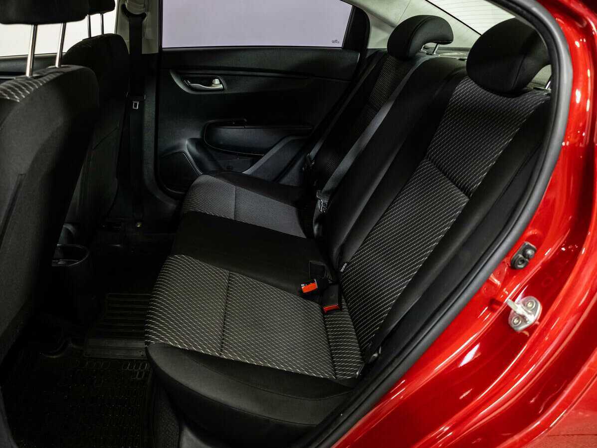 Б/У Киа Рио 2017 года. Фото: #9