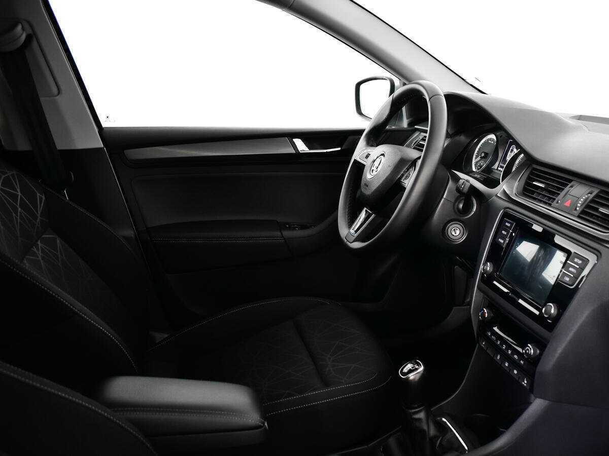 Б/У Шкода Рапид 2019 года. Фото: #8