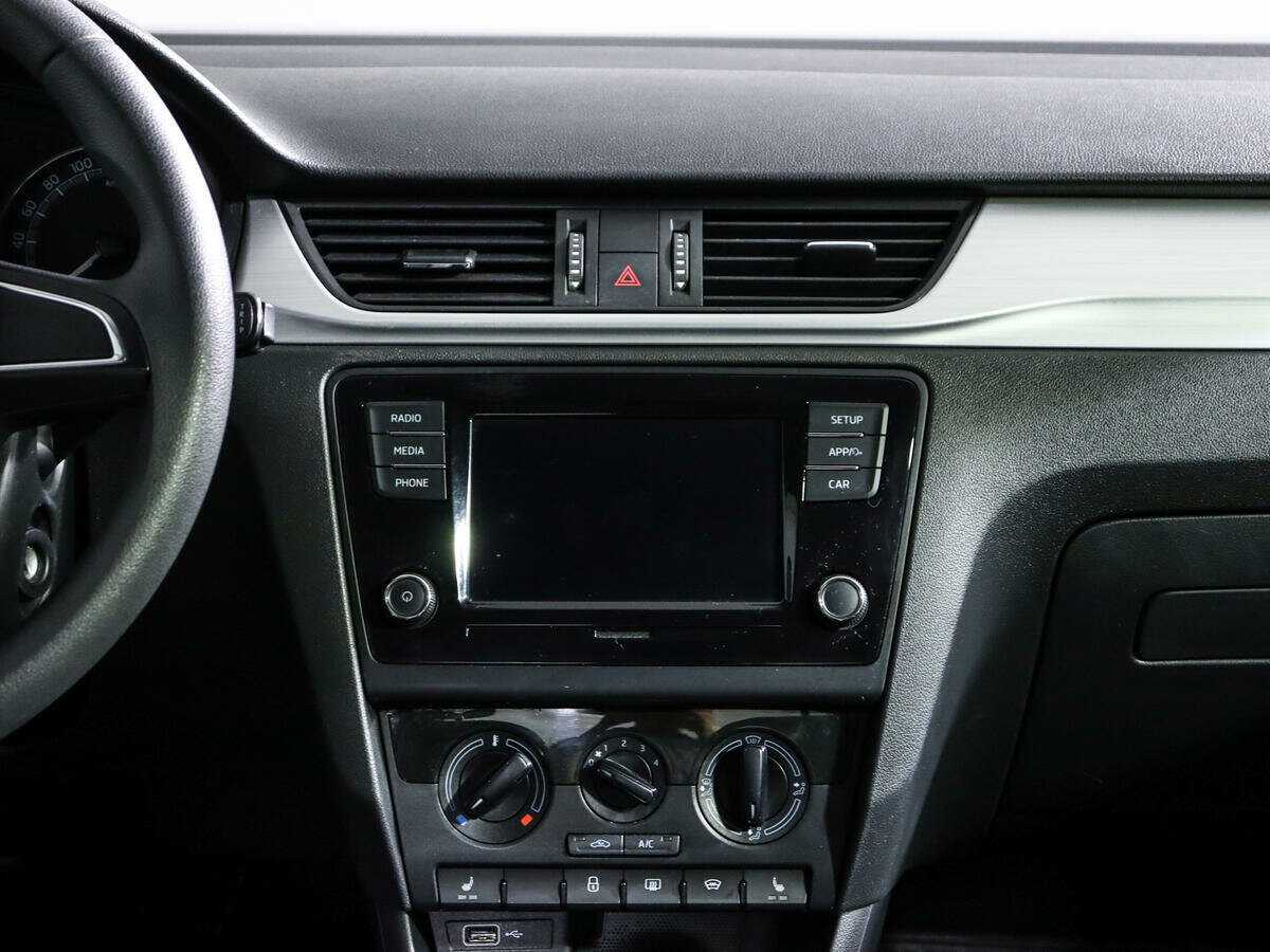 Б/У Шкода Рапид 2019 года. Фото: #10